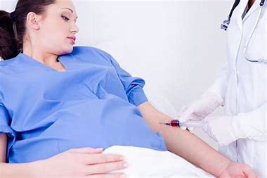 Bà bầu cần xét nghiệm gì trong 3 tháng đầu giữa thai kỳ